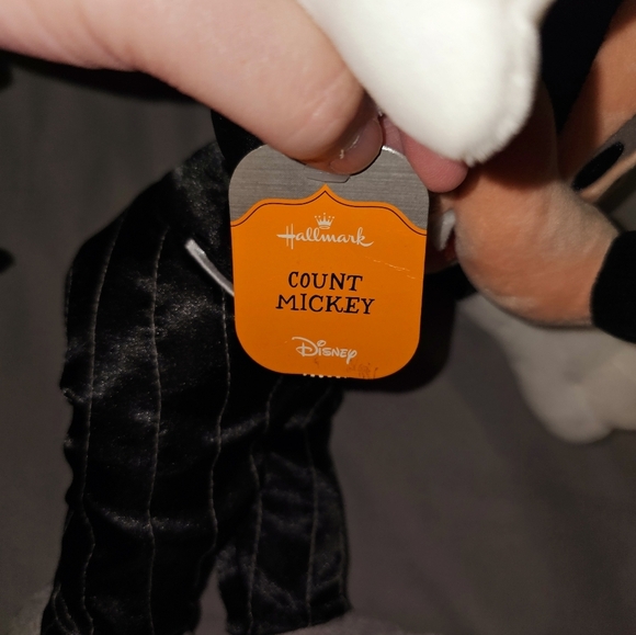 DISNEY MICKEY & MINNIE MOUSE DRACULA HALLOWEEN BNWTS - Picture 4 of 4